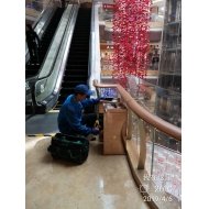 专业灭蟑螂老鼠施工现场